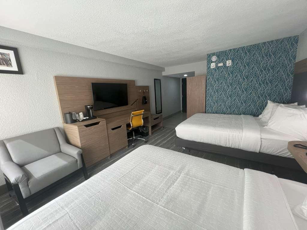 Best Western Plus Mobile Inn And Suites Номер фото