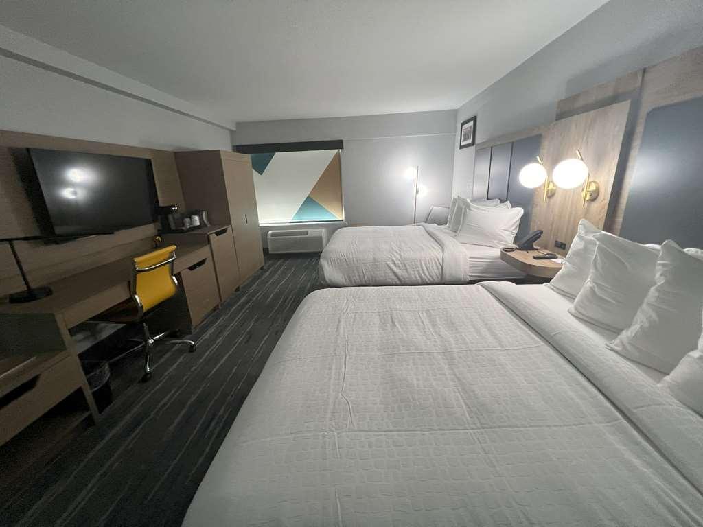 Best Western Plus Mobile Inn And Suites Номер фото