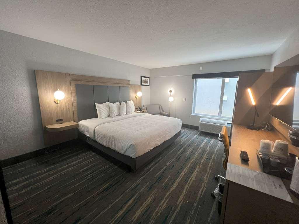 Best Western Plus Mobile Inn And Suites Номер фото