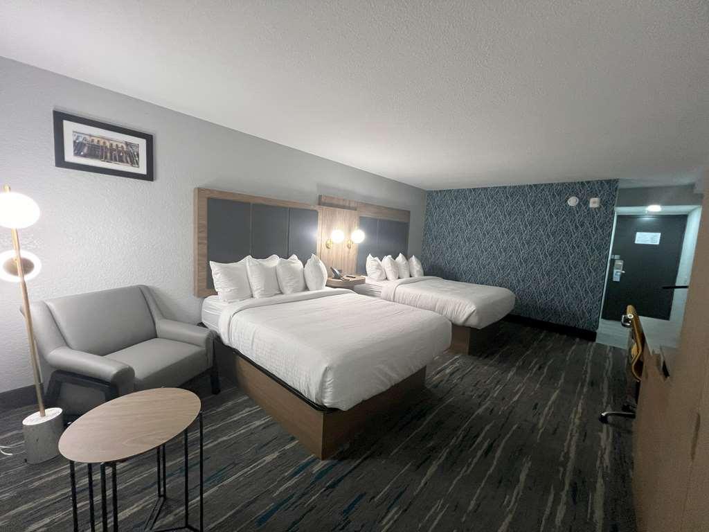 Best Western Plus Mobile Inn And Suites Номер фото