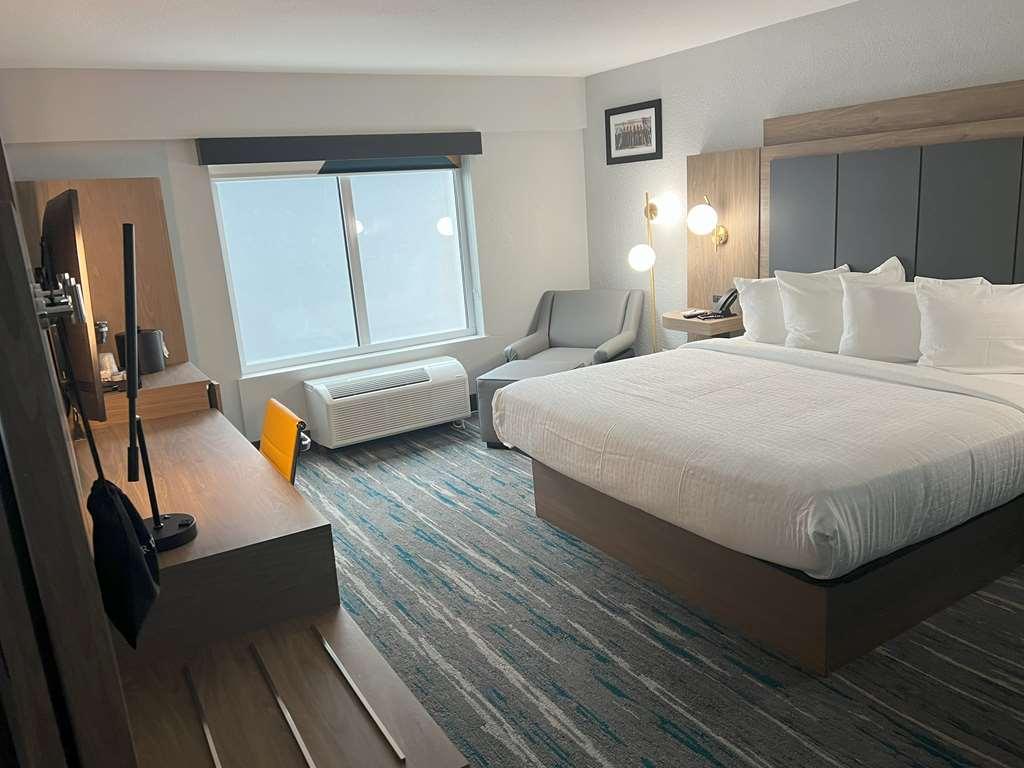 Best Western Plus Mobile Inn And Suites Номер фото
