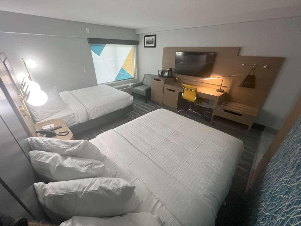 Best Western Plus Mobile Inn And Suites Номер фото