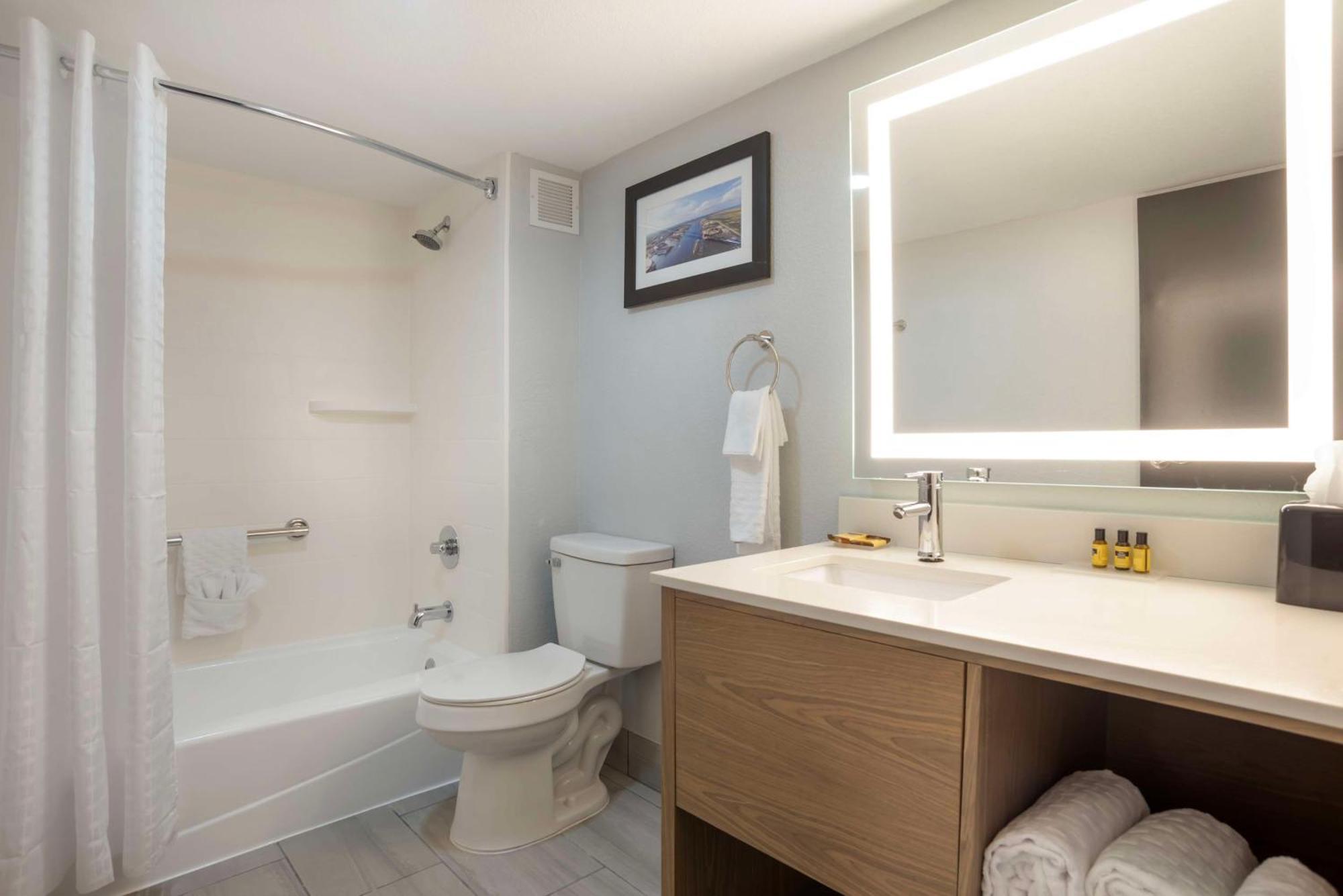 Best Western Plus Mobile Inn And Suites Экстерьер фото