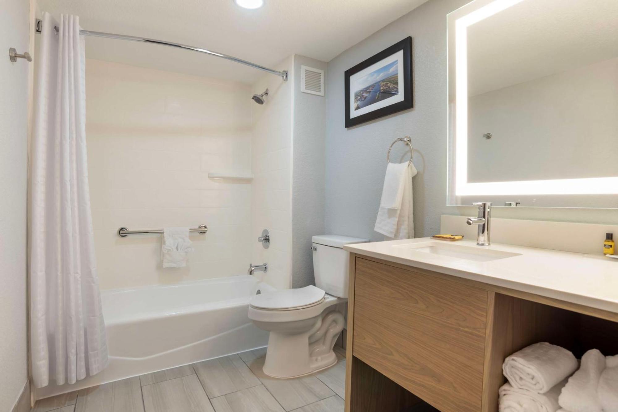 Best Western Plus Mobile Inn And Suites Экстерьер фото