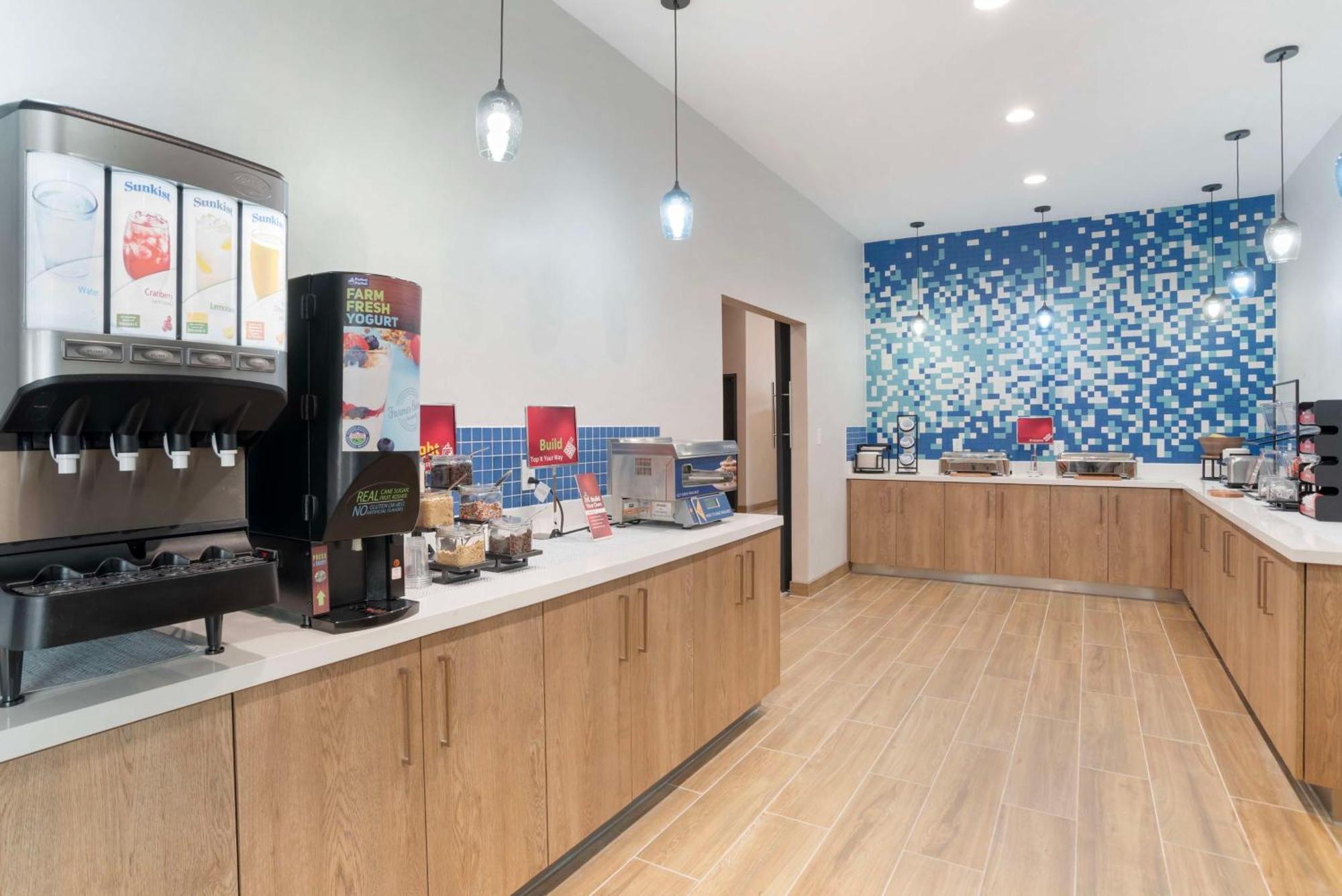Best Western Plus Mobile Inn And Suites Экстерьер фото